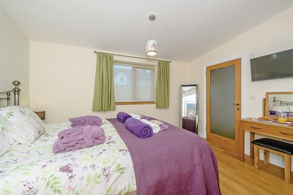 Otter Cottage - Larkshayes Cottages, Dalwood, Axminster