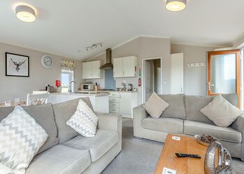 Westfield Lodge - Larkrise Farm Lodges, Charlton Adam, Somerton