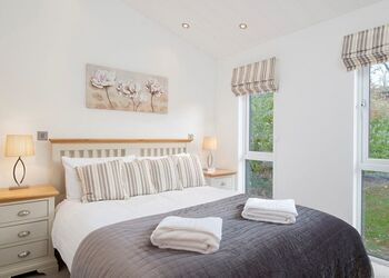 Lake Front 3 bedroom lodge - Lakeview Manor Lodges, Dunkeswell, Honiton