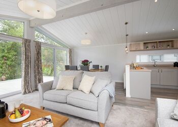 Brook View 2 bedroom lodge, Brookview 34 - Lakeview Manor Lodges, Dunkeswell, Honiton
