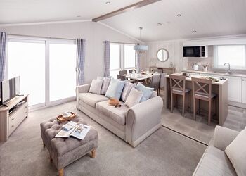 Valley Park View 3 bed with Hot Tub Pet (Sleeps 6) - Lakeview Manor Lodges, Dunkeswell, Honiton