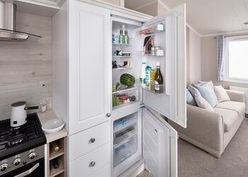 Valley Park View 3 bed with Hot Tub Pet (Sleeps 6) - Lakeview Manor Lodges, Dunkeswell, Honiton