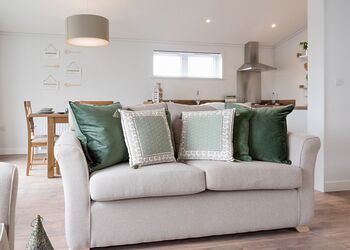 All imagery shown is a representation only. Style, decor and exact views vary by lodge 