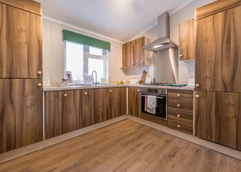 Valley Lake Front CL 2 bed Hot Tub Pet (sleeps 4) - Lakeview Manor Lodges, Dunkeswell, Honiton