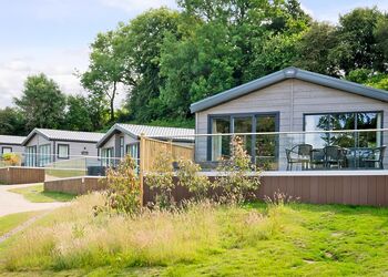 Valley Park View 3 bed Hot Tub Pet (sleeps 6) - Lakeview Manor Lodges, Dunkeswell, Honiton