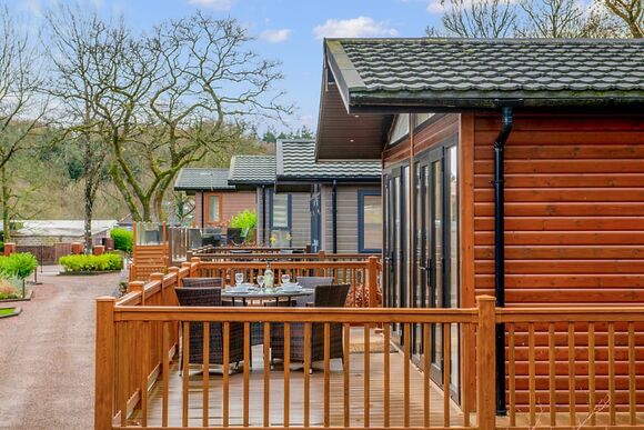 Lakeview Manor Lodges