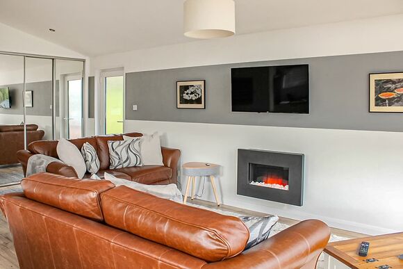 Lake View 2 bedroom lodge - Lakeview Manor Lodges, Dunkeswell, Honiton