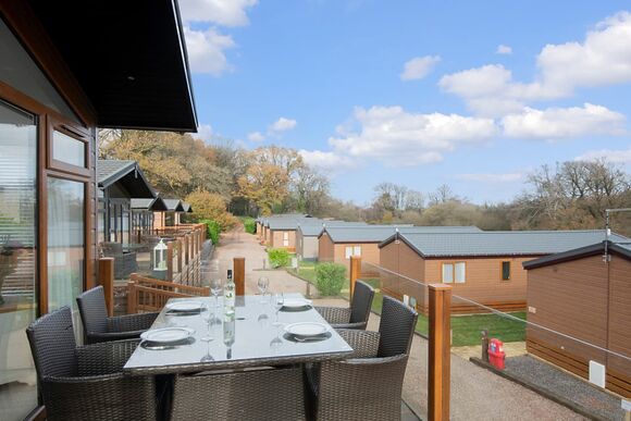 Lake View 3 bedroom lodge with hot tub (sleeps 6) - Lakeview Manor Lodges, Dunkeswell, Honiton