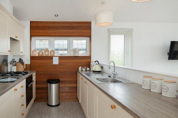 Lake View 3 bedroom lodge with hot tub (sleeps 6) - Lakeview Manor Lodges, Dunkeswell, Honiton