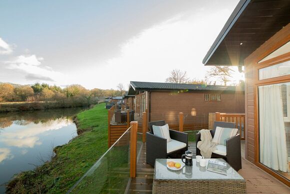 Lake Front 3 bedroom lodge - Lakeview Manor Lodges, Dunkeswell, Honiton
