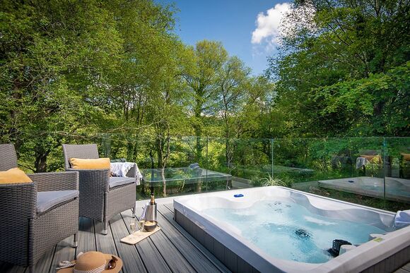 Brook View 2 bedroom lodge - Lakeview Manor Lodges, Dunkeswell, Honiton