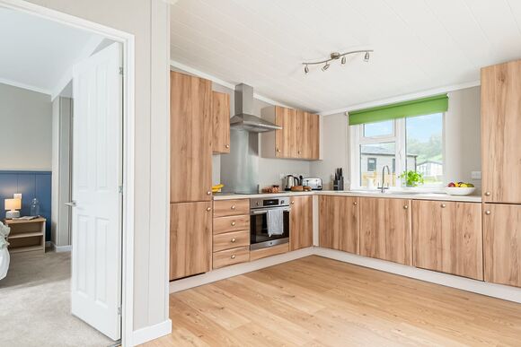 Lake Front 2 bedroom lodge - Lakeview Manor Lodges, Dunkeswell, Honiton