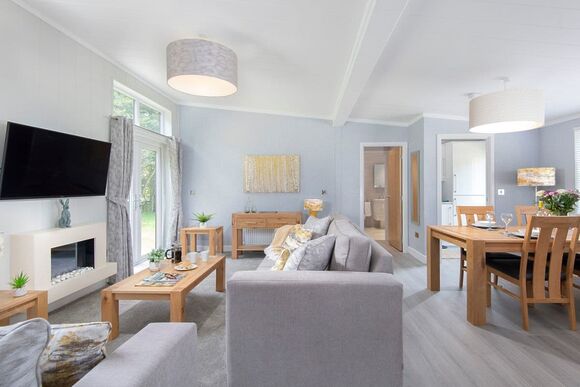 Brook View 2 bedroom CL lodge - Lakeview Manor Lodges, Dunkeswell, Honiton