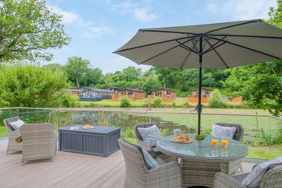 Lake Front 2 bedroom lodge (sleeps 4) - Lakeview Manor Lodges, Dunkeswell, Honiton