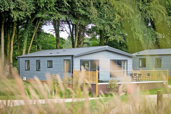 Valley Park View 3 bed with Hot Tub Pet (Sleeps 6) - Lakeview Manor Lodges, Dunkeswell, Honiton