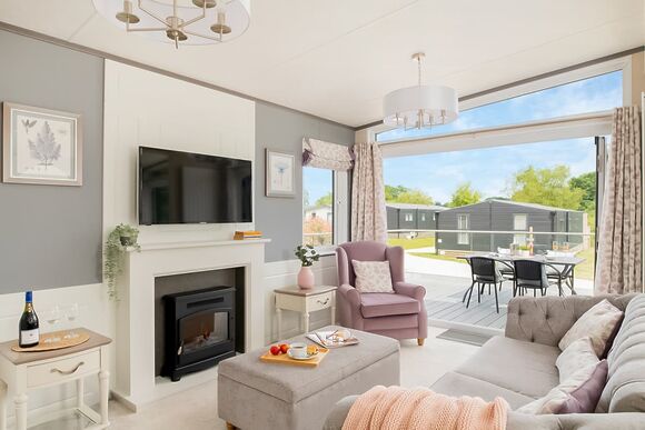 Valley View 2 bed Pet (Sleeps 6) - Lakeview Manor Lodges, Dunkeswell, Honiton