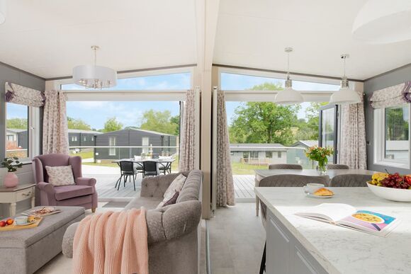 Valley View 2 bed Pet (Sleeps 6) - Lakeview Manor Lodges, Dunkeswell, Honiton