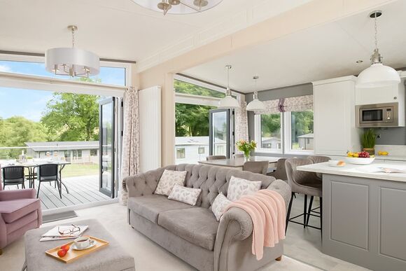 Valley View 2 bed Pet (Sleeps 6) - Lakeview Manor Lodges, Dunkeswell, Honiton