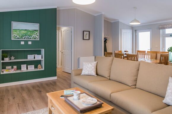 Valley Lake Front CL 2 bed Hot Tub Pet (sleeps 4) - Lakeview Manor Lodges, Dunkeswell, Honiton