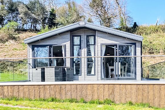 Valley Park View 2 bedroom Lodge (sleeps 6) - Lakeview Manor Lodges, Dunkeswell, Honiton