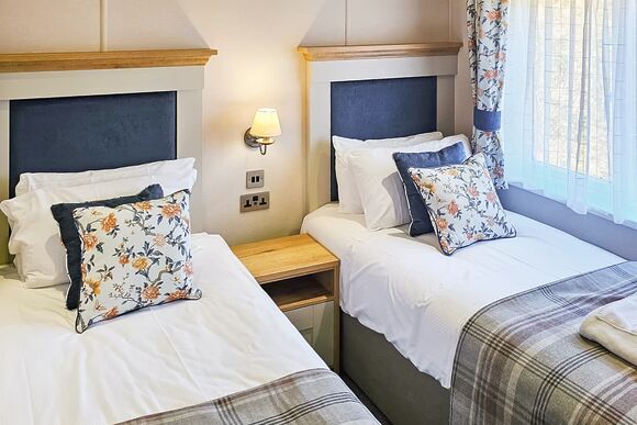 Valley Park View 2 bed Pet (sleeps 6) - Lakeview Manor Lodges, Dunkeswell, Honiton