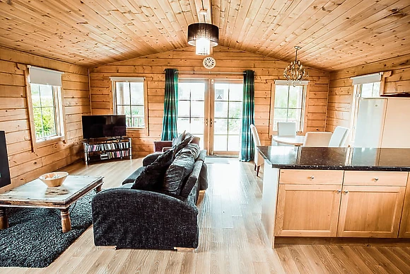 LELuxury Log Cabin30 