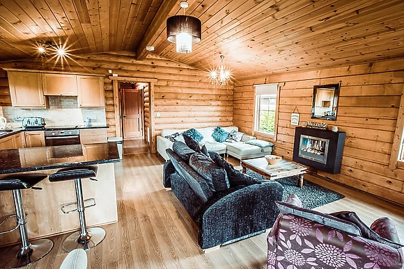 LELuxury Log Cabin30 