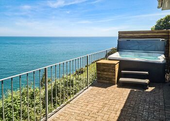 Clifftop Spa Comfort - Leonards Cove, Stoke Fleming, Dartmouth