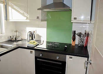 Clifftop Hot Tub (Sleeps 6)