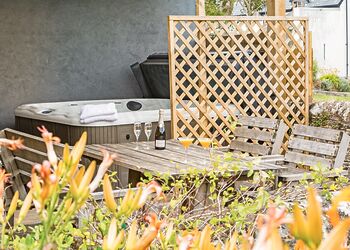 Pound Cottage VIP<br />