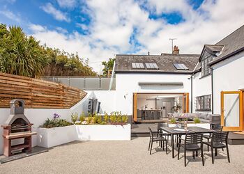 The Farmhouse - Leonards Cove, Stoke Fleming, Dartmouth
