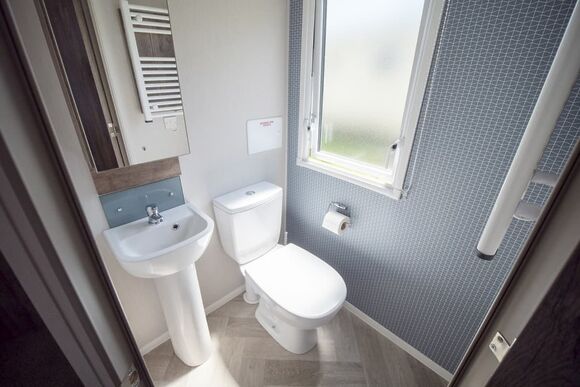 Sunflower Caravan - Leonards Cove, Stoke Fleming, Dartmouth