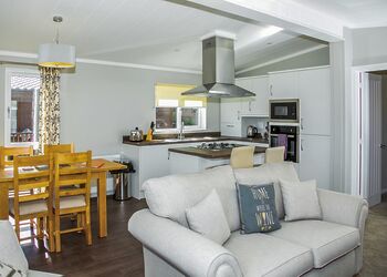 Traditional 2 bed lodge Pet - Letham Feus Park, Leven