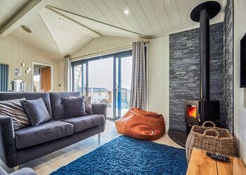 Retreat 2 bed lodge - Letham Feus Park, Leven