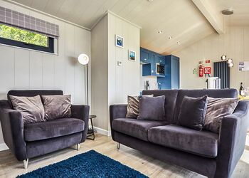 Retreat 2 bed lodge - Letham Feus Park, Leven