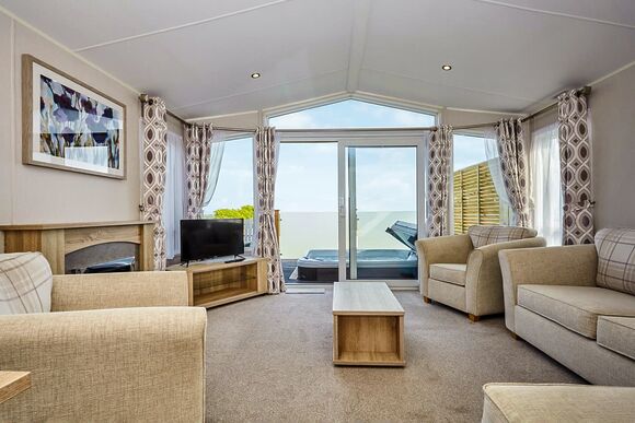 Traditional 2 Bed Lodge (Sleeps 6) - Letham Feus Park, Leven