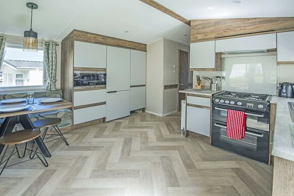 2 Bedroom Platinum Caravan Pet - Llanrhidian Holiday Park, Swansea