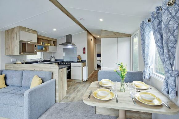 2 Bedroom Platinum Caravan Pet - Llanrhidian Holiday Park, Swansea