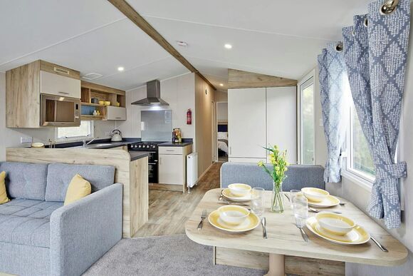 3 Bedroom Platinum Caravan Pet - Llanrhidian Holiday Park, Swansea