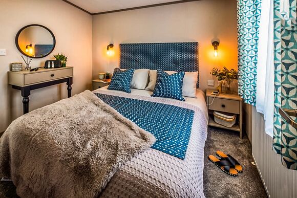 3 Bedroom Gold Caravan Pet - Llanrhidian Holiday Park, Swansea