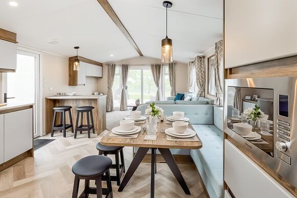 2 Bedroom Silver Caravan Pet Friendly - Llanrhidian Holiday Park, Gower
