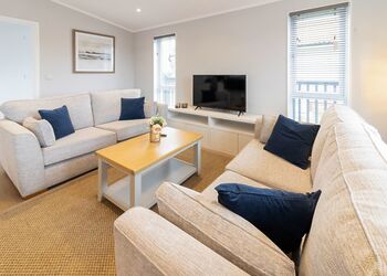 Winslow Gate VIP - Serenity Lakes, Fleet