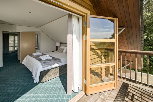 Culzean - Loch Lomond Waterfront Luxury Lodges, Balmaha