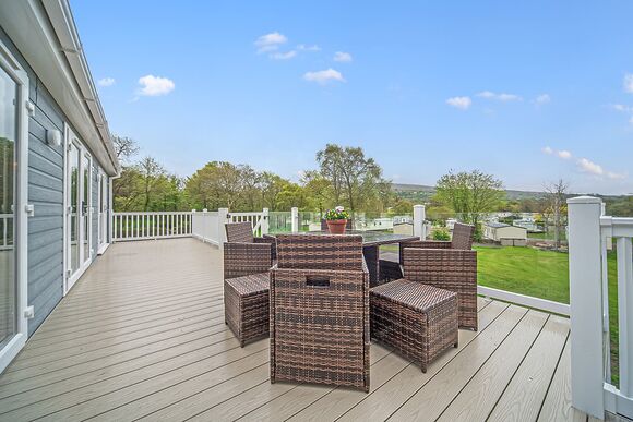 Bridewell Lodge - Llwyngwair Manor Holiday Park, Newport, Pembrokeshire