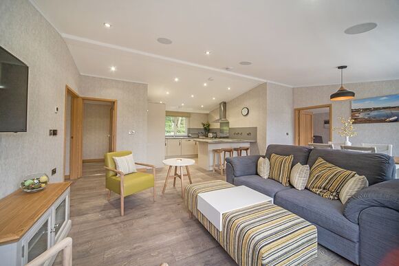 Bridewell Lodge - Llwyngwair Manor Holiday Park, Newport, Pembrokeshire