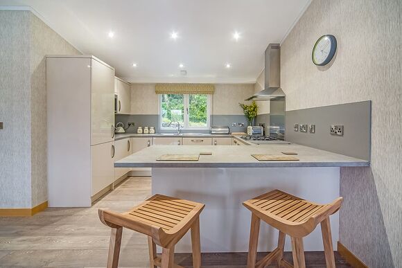 Bridewell Lodge - Llwyngwair Manor Holiday Park, Newport, Pembrokeshire