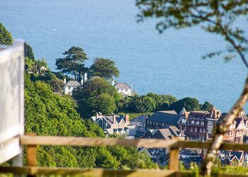 Sea View 2 Bed Hot Tub Holiday Caravan &ndash; Lynton - Lynmouth Holiday Retreat, Lynton