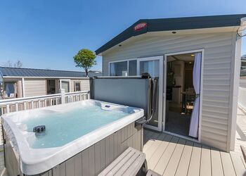 Sea View 2 Bed Hot Tub Holiday Caravan &ndash; Cheriton - Lynmouth Holiday Retreat, Lynton