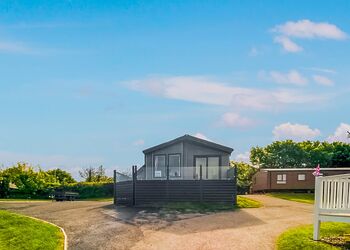 Sea View 2 Bed Hot Tub Holiday Lodge &ndash; Lyn Bay - Lynmouth Holiday Retreat, Lynton