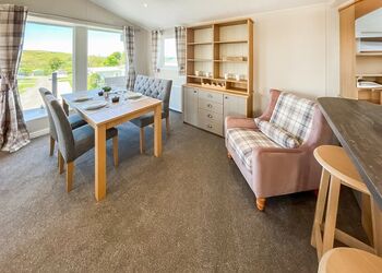 Sea View 2 Bed Hot Tub Holiday Lodge &ndash; Lyn Bay - Lynmouth Holiday Retreat, Lynton